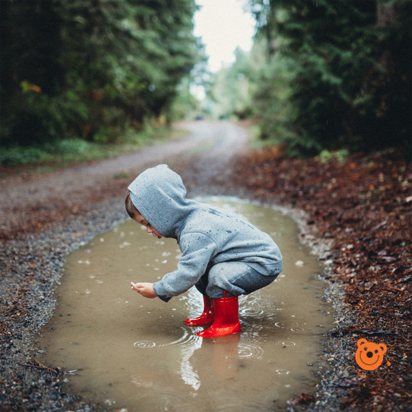 stivali pioggia e abbigliamento pioggia